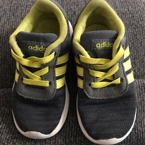 Toddler Adidas Sneakers Size 7